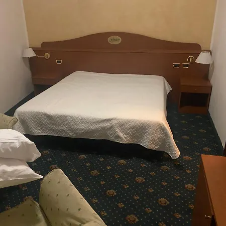 Hotel Green